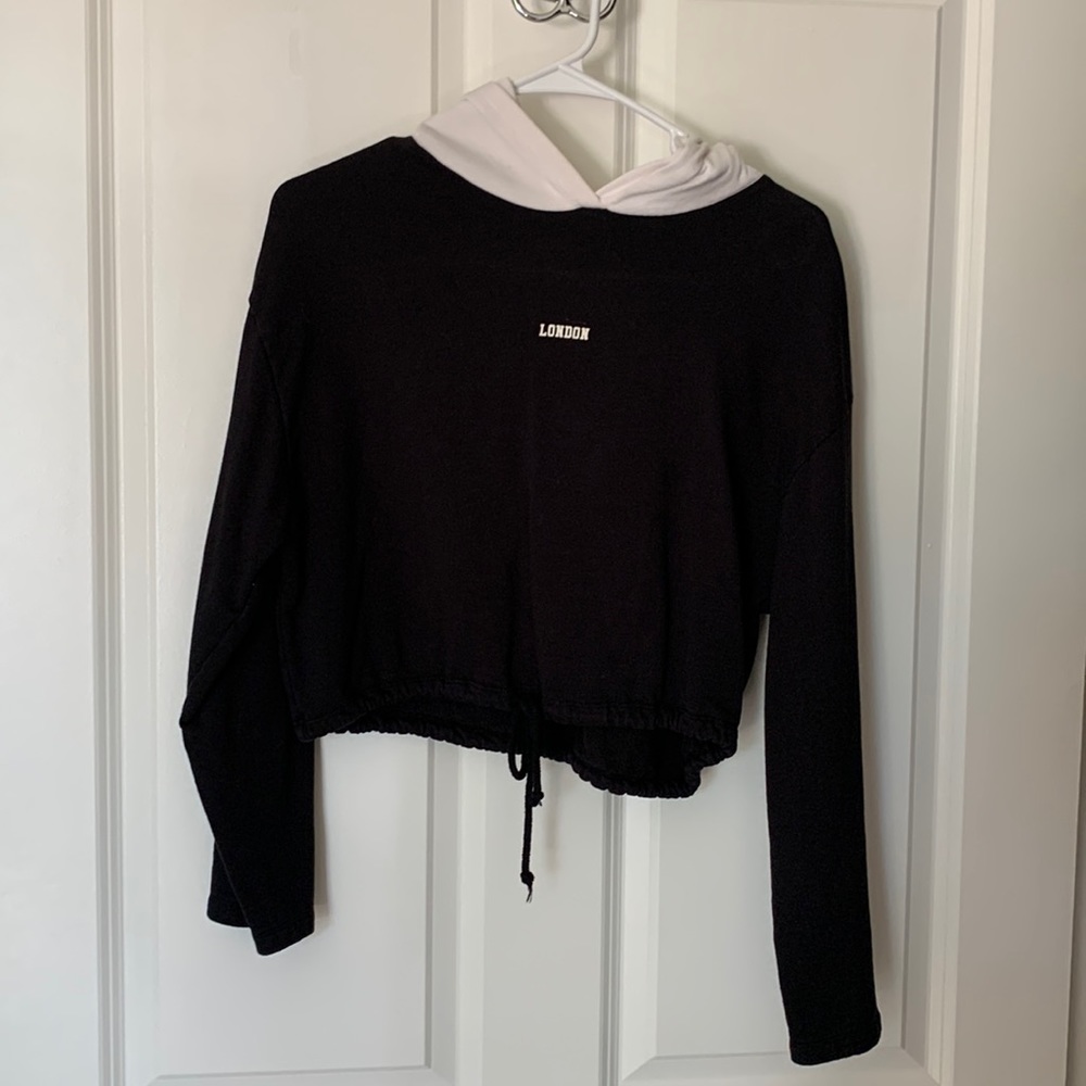 Zara cropped hoodie size S